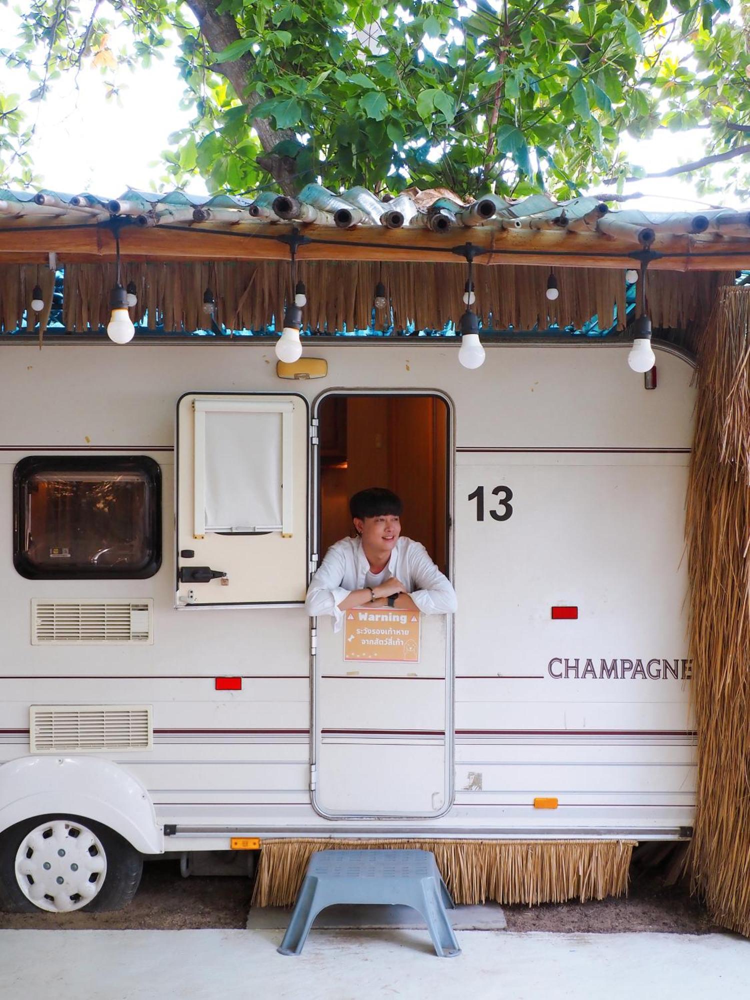Beach House Camp Na Chom Thian Exterior foto